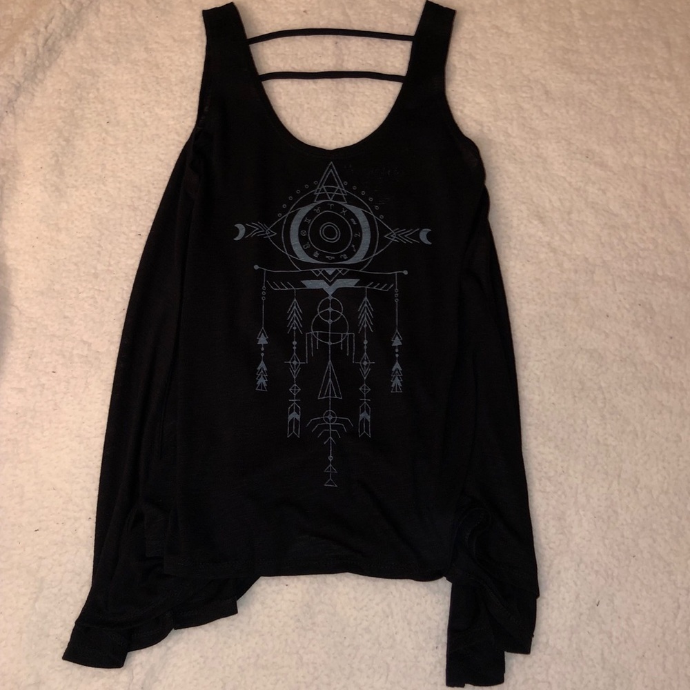 black tank top with arrows/horoscope